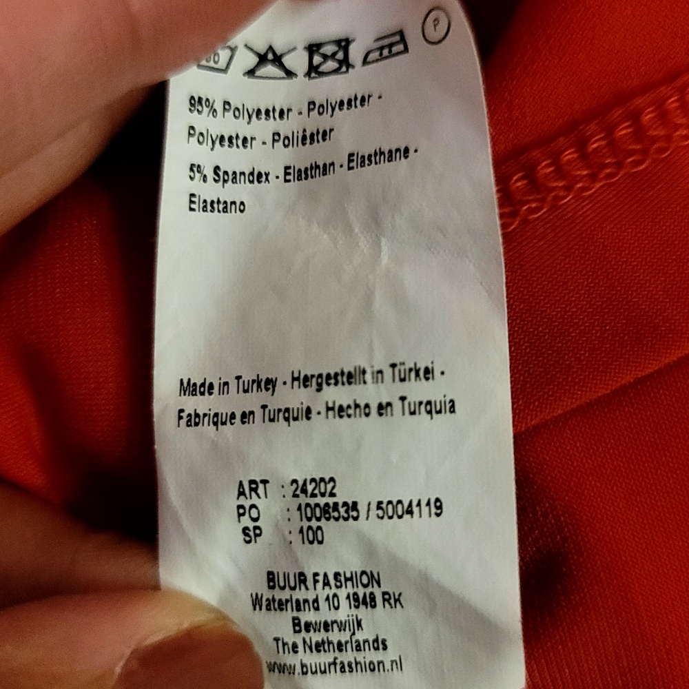 Colleta Red Top - Picture 4 of 4
